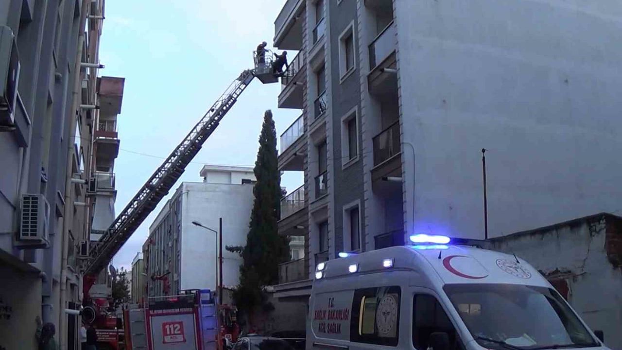 Aydın Efeler'de yakınlarının haber alamadığı kadın yatağında baygın bulundu