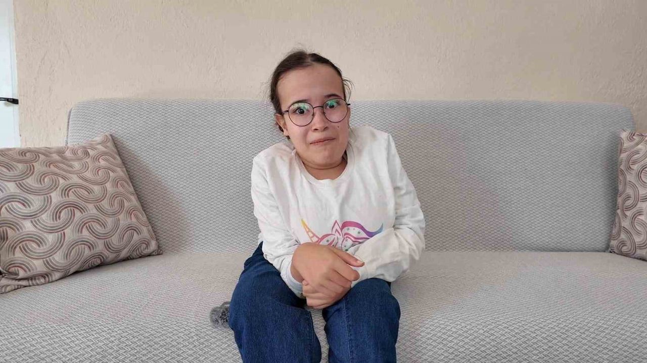 Aydın'ın Bozdoğan ilçesinde yürüme engelli Sinem'in evine erişim yolu düzenlendi