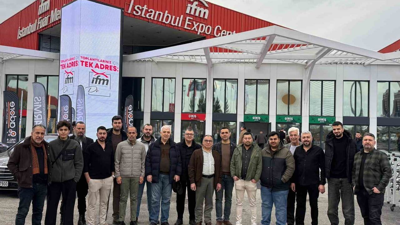 AYTO üyeleri İstanbul Mobilya Fuarı'nda yenilikleri ve üretim teknolojilerini inceledi