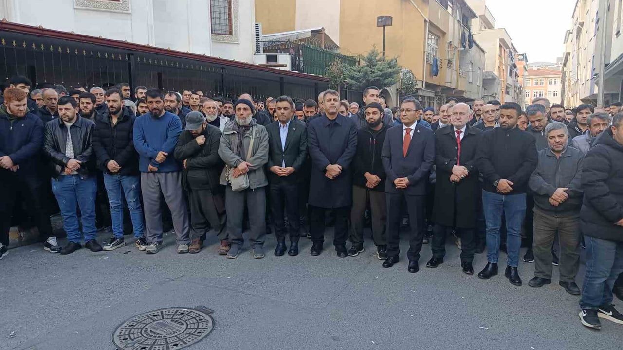 Bağcılar'da karbonmonoksit zehirlenmesi: Aynı aileden 3 kişi defnedildi