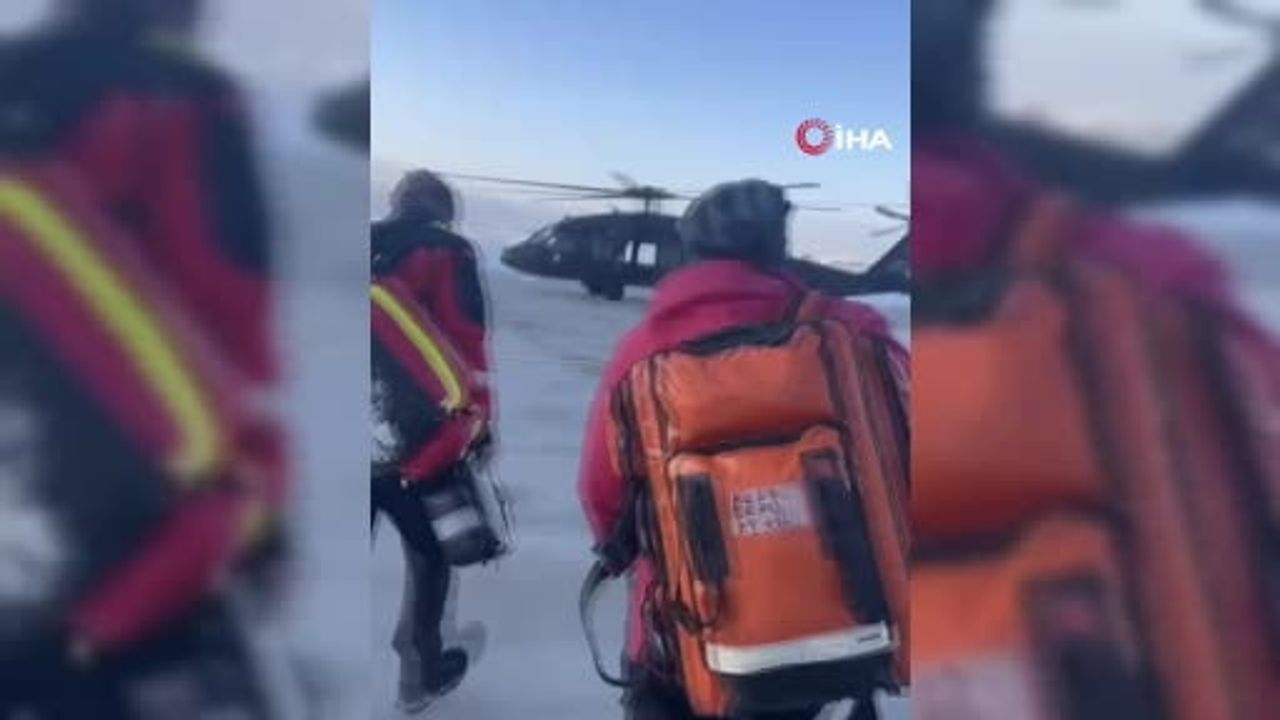 Bahçesaray’da iki hasta UMKE ile Sikorsky helikopterle Van’a sevk edildi
