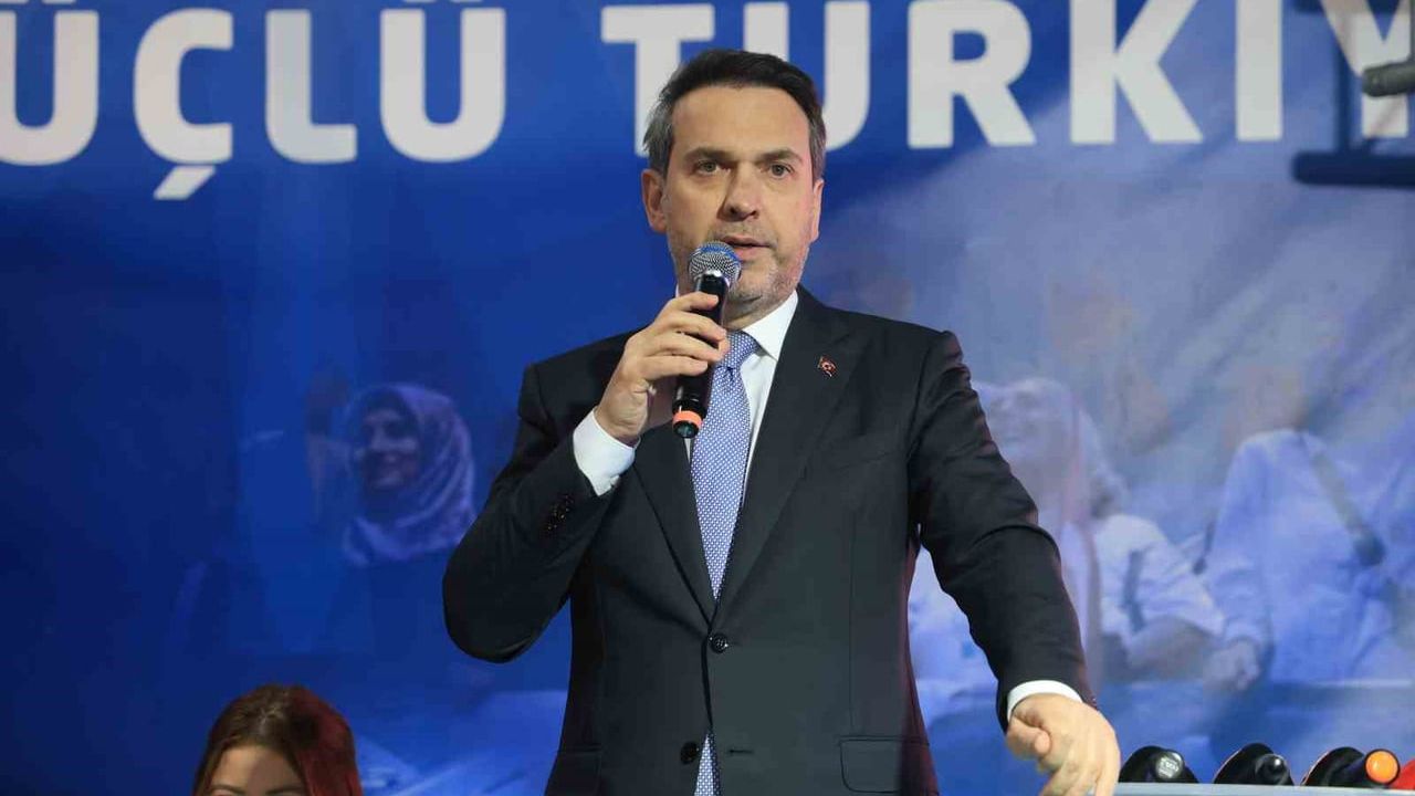 Bakan Bayraktar: 2026'da 8 milyon hane kendi doğalgazımızla ısınacak