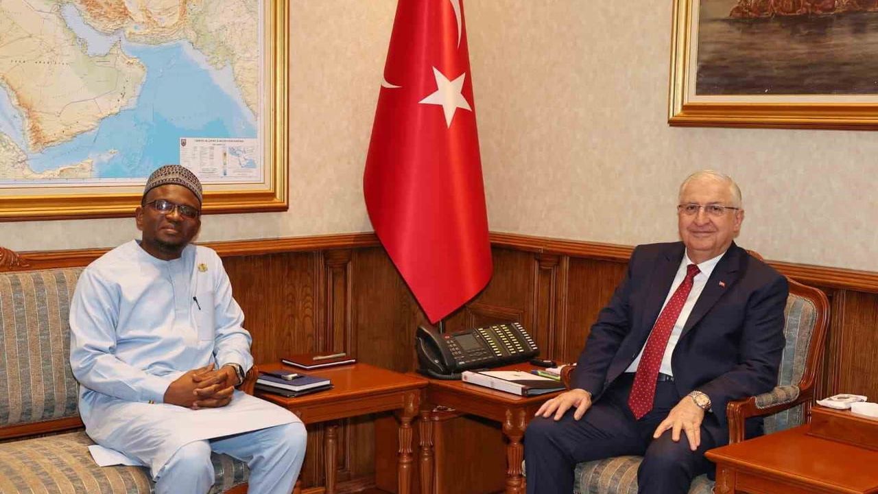 Bakan Güler, Gana'nın Ankara Büyükelçisi Abdul Nasiru-Deen'i kabul etti