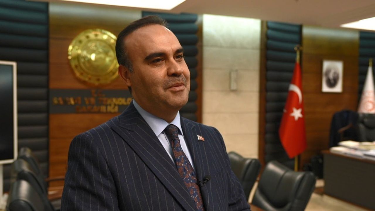 Bakan Kacır: 17 bilim insanı Antarktika’da iklim değişikliğine yönelik nitelikli araştırmalar yürütecek