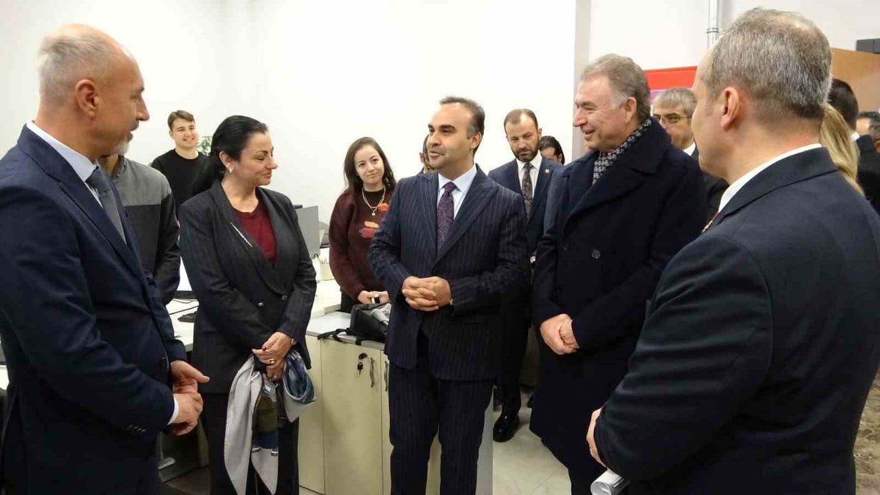 Bakan Kacır: Kütahya’yı teknoloji ve inovasyonda lider şehirlerden biri haline getireceğiz