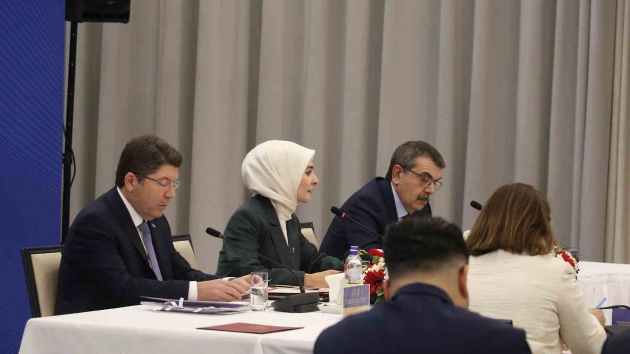 Bakan Tekin: Aileyle bütünleşik, merhamet ve aidiyetin güçlendiği bir eğitim ortamı hedefliyoruz