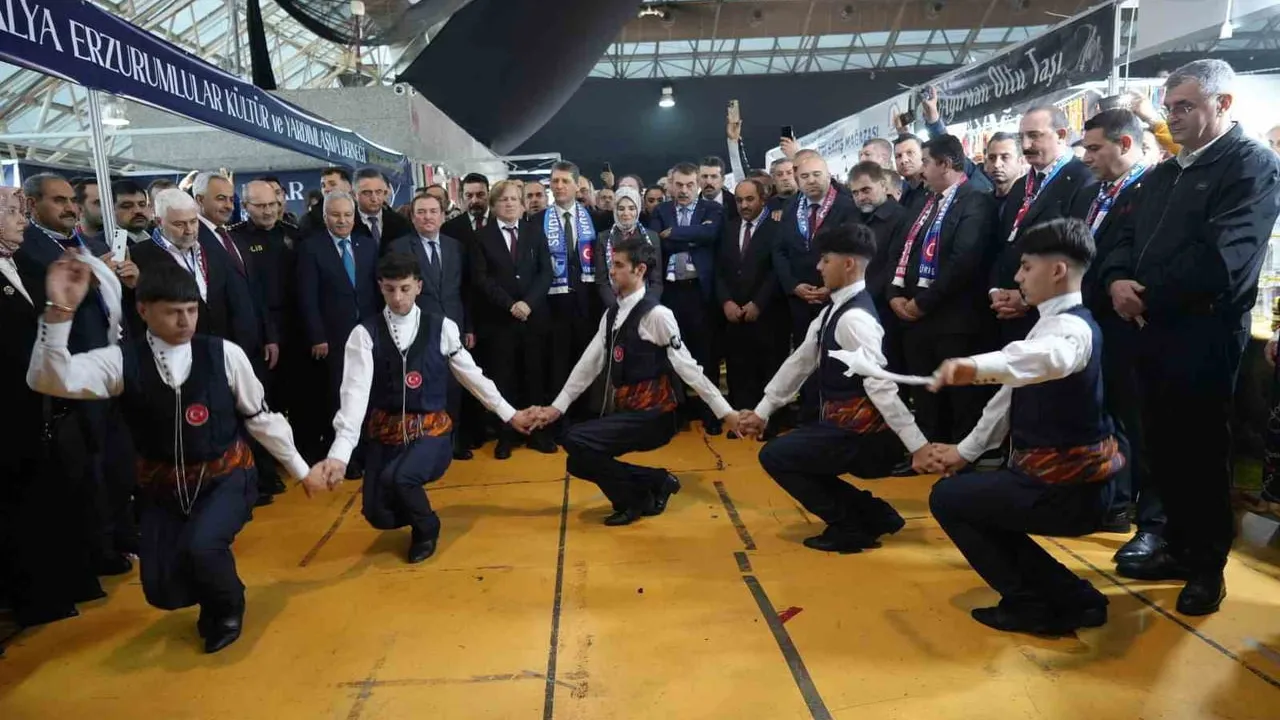 Bakan Tekin: Erzurum, Türkiye Cumhuriyeti’nin en önemli mihenk taşlarından biridir — Antalya’da Erzurum Tanıtım Günleri yoğun ilgi gördü