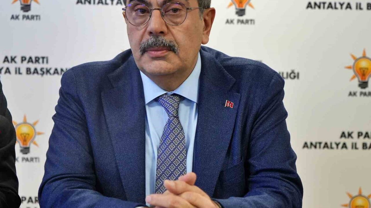 Bakan Tekin: Günümüzdeki yolsuzluklar 1994 İSKİ skandalından daha büyük