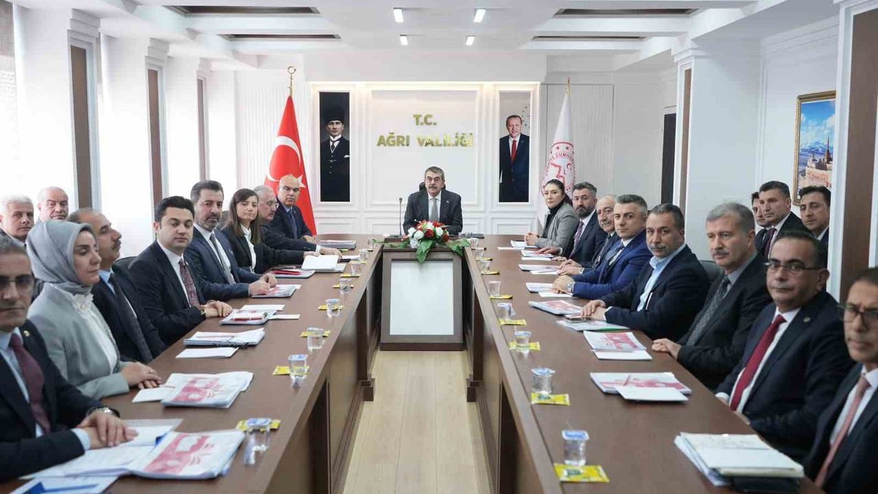 Bakan Tekin: İlk defa ortaöğretime kayıt yaptıranlarda mesleki ve teknik eğitim oranı yüzde 43'e yükseldi