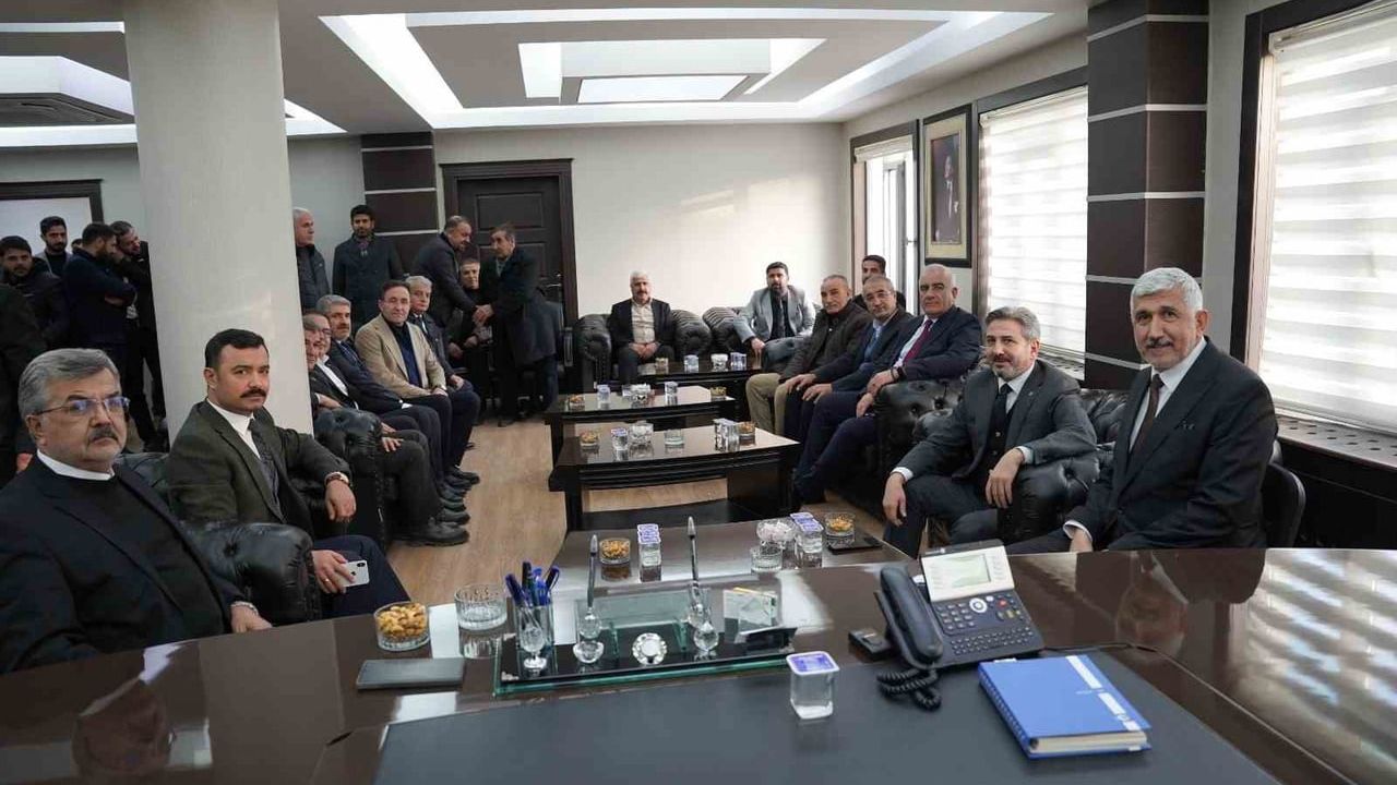 Bakan Yardımcısı Ahmet Aydın Kahta’da: Başkan Hallaç ile çalışmalar ve projeler ele alındı