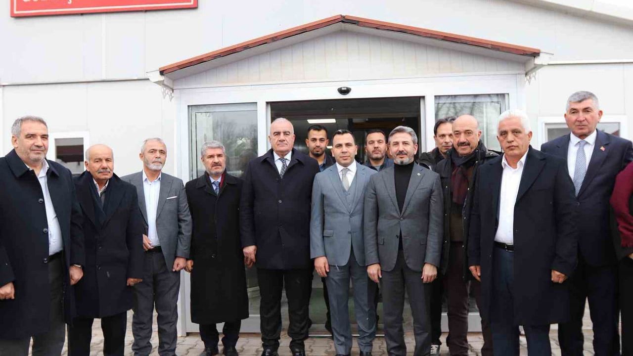 Bakan Yardımcısı Ahmet Aydın ve Milletvekili Hüseyin Özhan, Tut, Gölbaşı ve Besni ilçelerinde incelemelerde bulundu