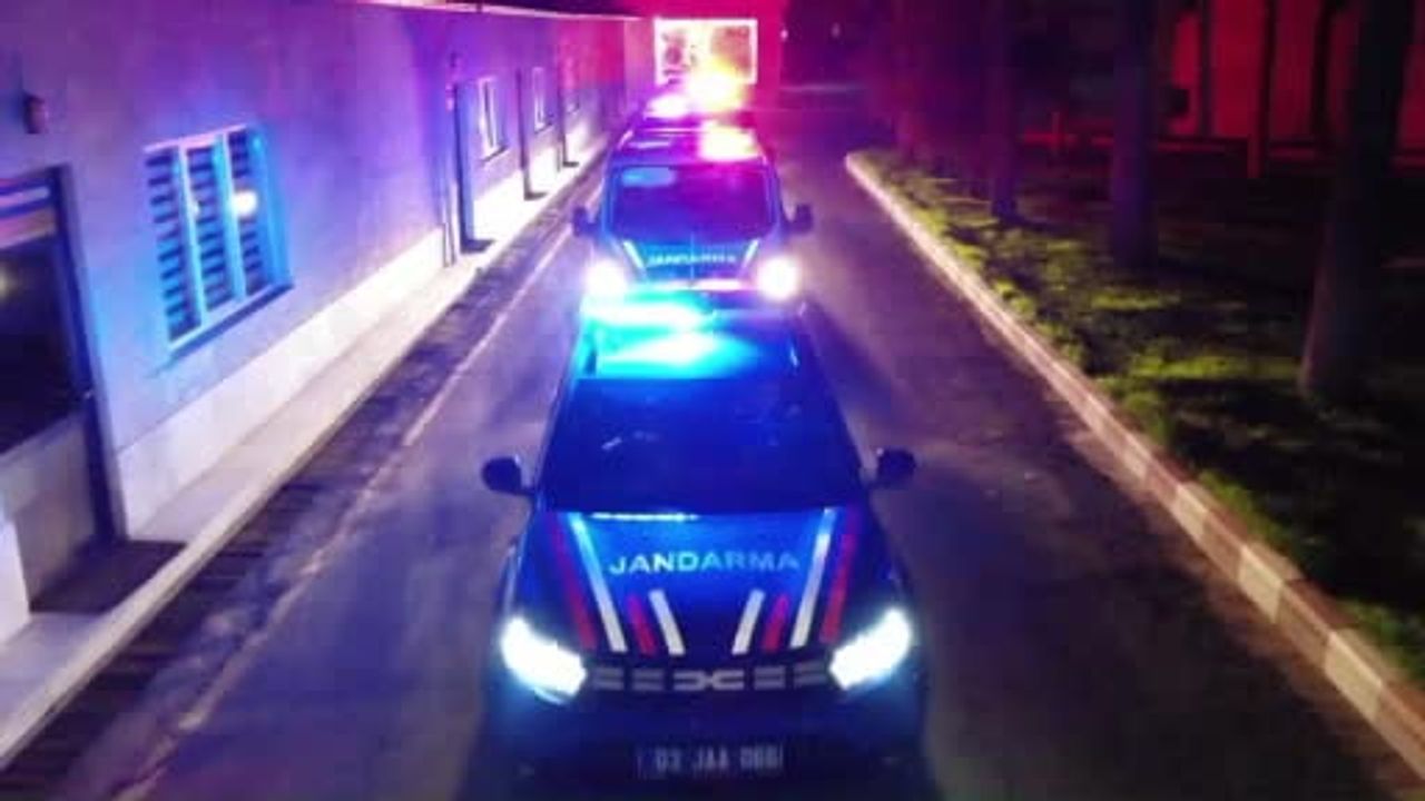 Bakan Yerlikaya: 14 il merkezli operasyonda 4 kaçak silah imalathanesi deşifre edildi, 202 şüpheli yakalandı