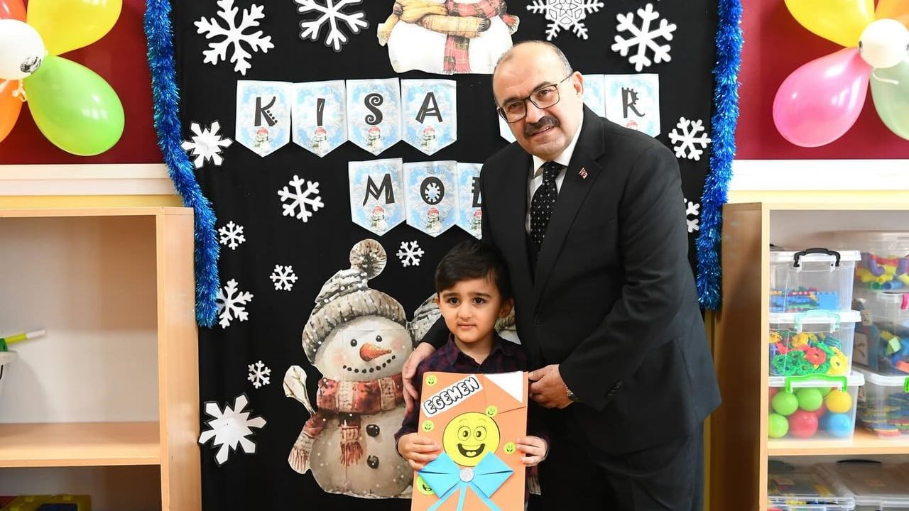 Balıkesir'de 197 bin öğrenci karne alarak yarıyıl tatiline girdi