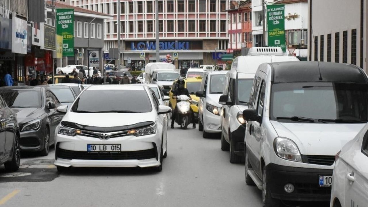 Balıkesir'de 2025'te trafiğe kayıtlı taşıt sayısı 691 bin 863 oldu