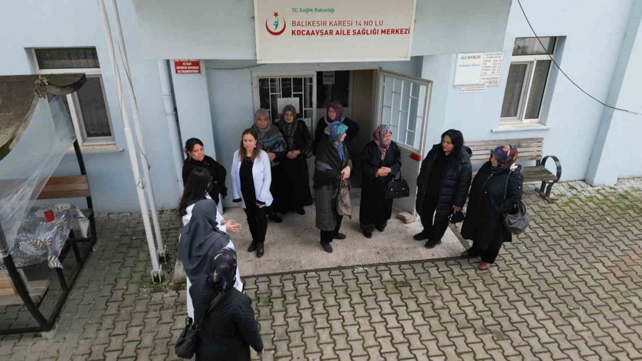 Balıkesir'de Karesi ekipleri kadınlara evden KETEM servisiyle ücretsiz kanser taraması sunuyor