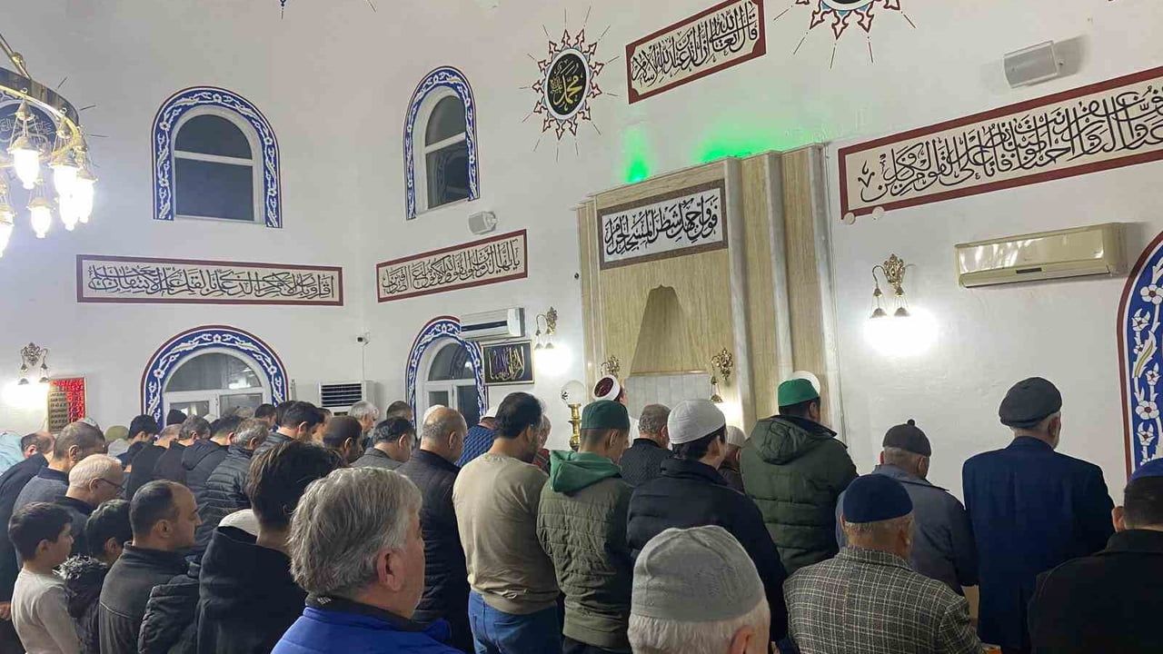 Baltaköy'de 'Mahallece Camideyiz': Kuşaklar Bir Araya Geldi