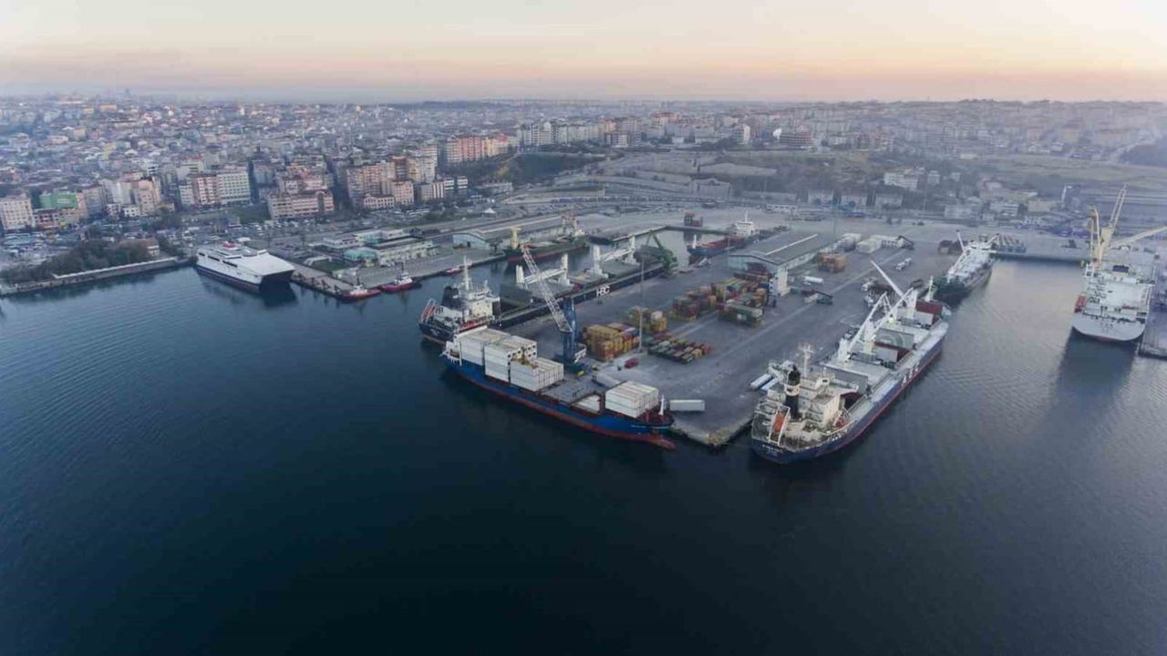 Bandırma Limanı 2025'te Dış Ticaret Hacmi 2 milyar 233 milyon 040 bin 790 dolar Oldu