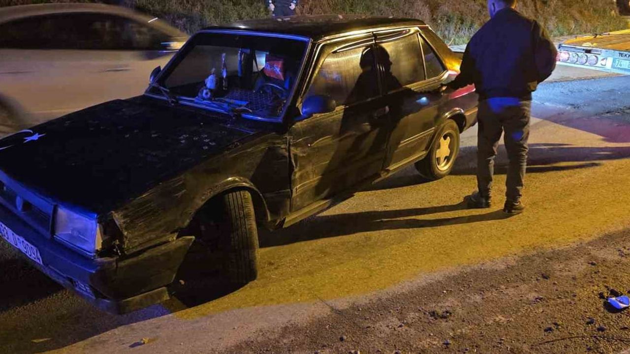 Bartın'da trafik kazası: Anne ile oğlu dahil 4 kişi yaralandı