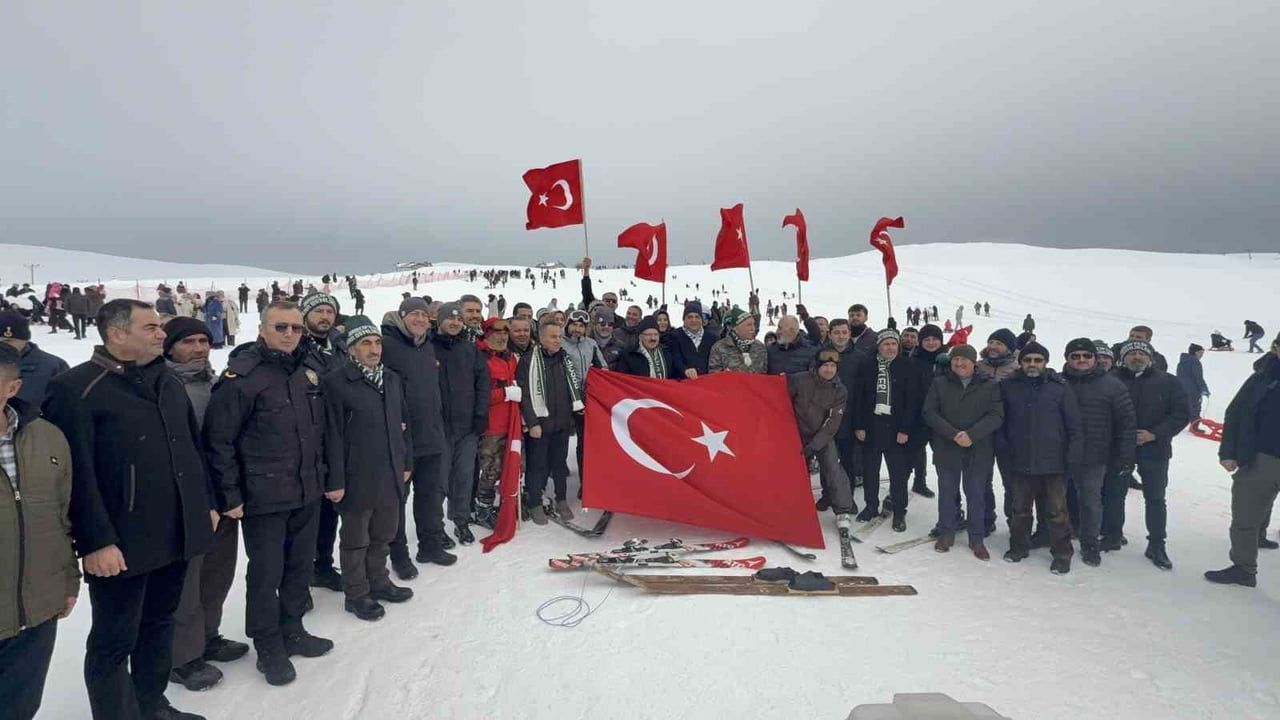 Başçiftlik'te 10. Geleneksel Kar Şenliği: Kayak, Kızak ve Kültürel Etkinliklerle Binlerce Ziyaretçi