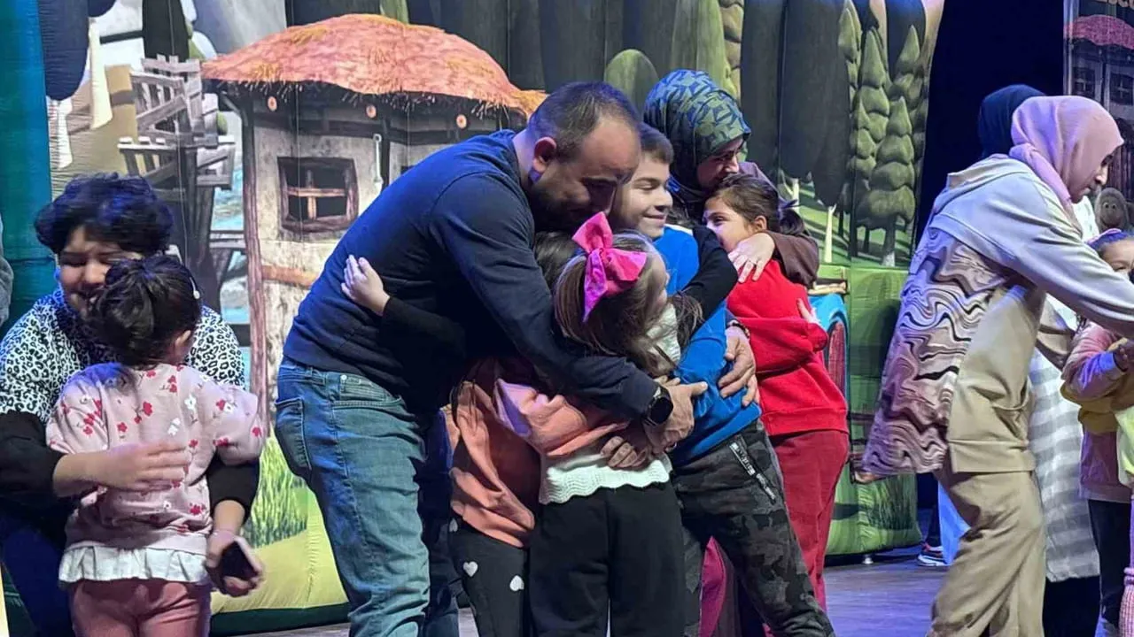 Başiskele'de 'Kuzucuk Müzikali' yarıyıl tatilinde çocuklarla buluştu