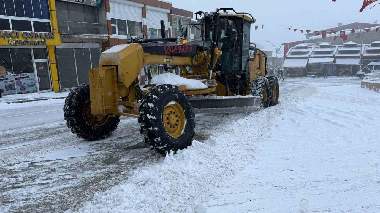 Başkale'de taşımalı eğitime 14 Ocak 2026 için 1 günlük ara