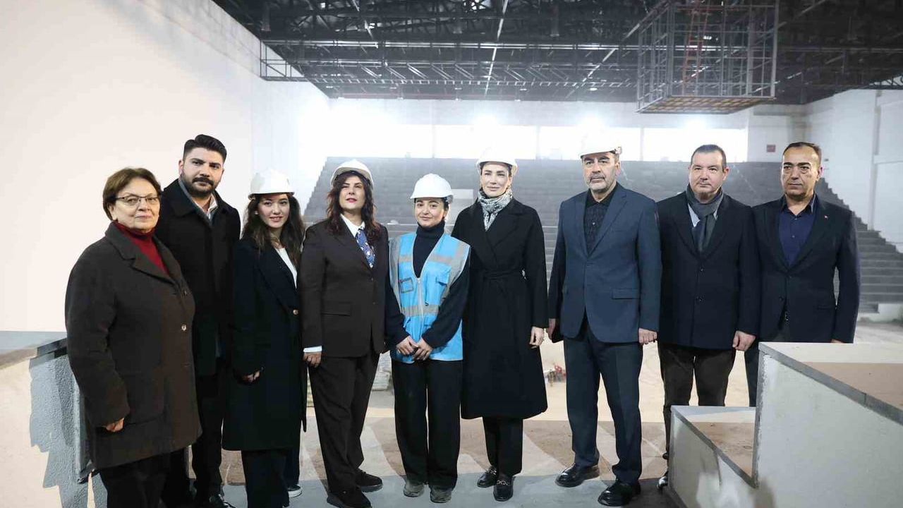 Başkan Çerçioğlu Efeler'de Adnan Menderes Stadyumu ve diğer yatırımları yerinde inceledi