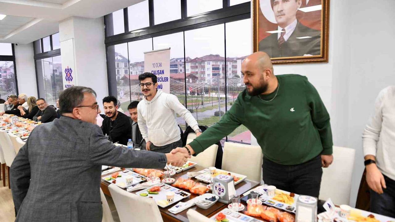 Başkan Hakan Şehirli, 10 Ocak Çalışan Gazeteciler Günü'nde Balıkesir'deki Basınla Buluştu