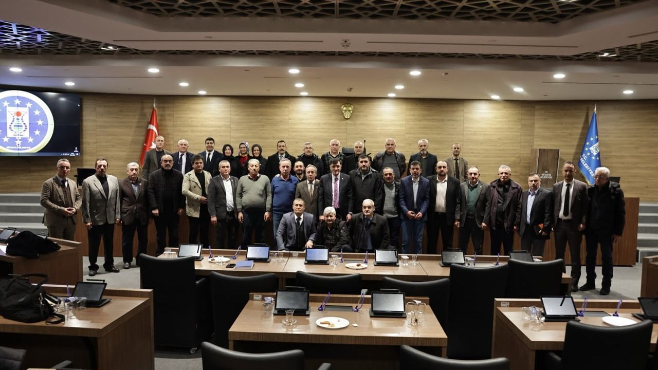 Başkan Kahveci: 'Muhtarlarla istişare kültürümüz devam edecek' — Kütahya'da 2026'nın ilk Muhtarlar Toplantısı