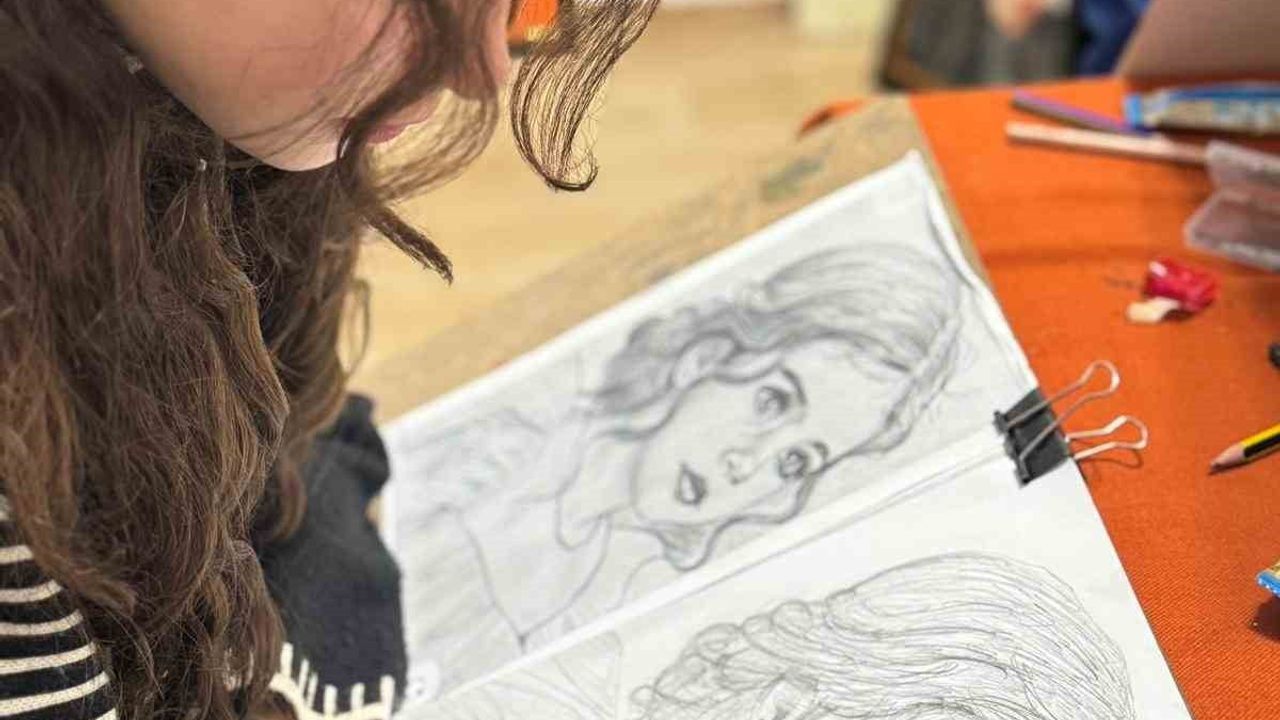 Batman'da Güneykent ADEM gençlerin sanat yeteneklerini geliştiriyor