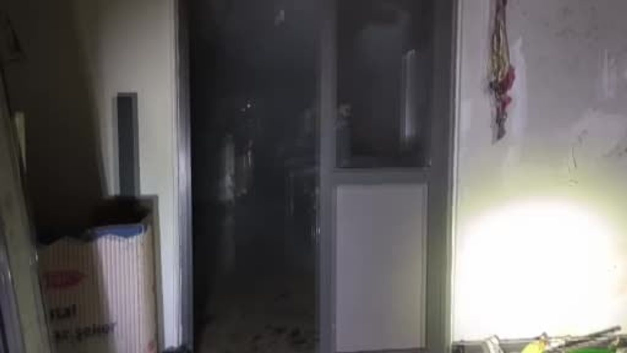 Batman'da market deposunda yangın kontrol altına alındı