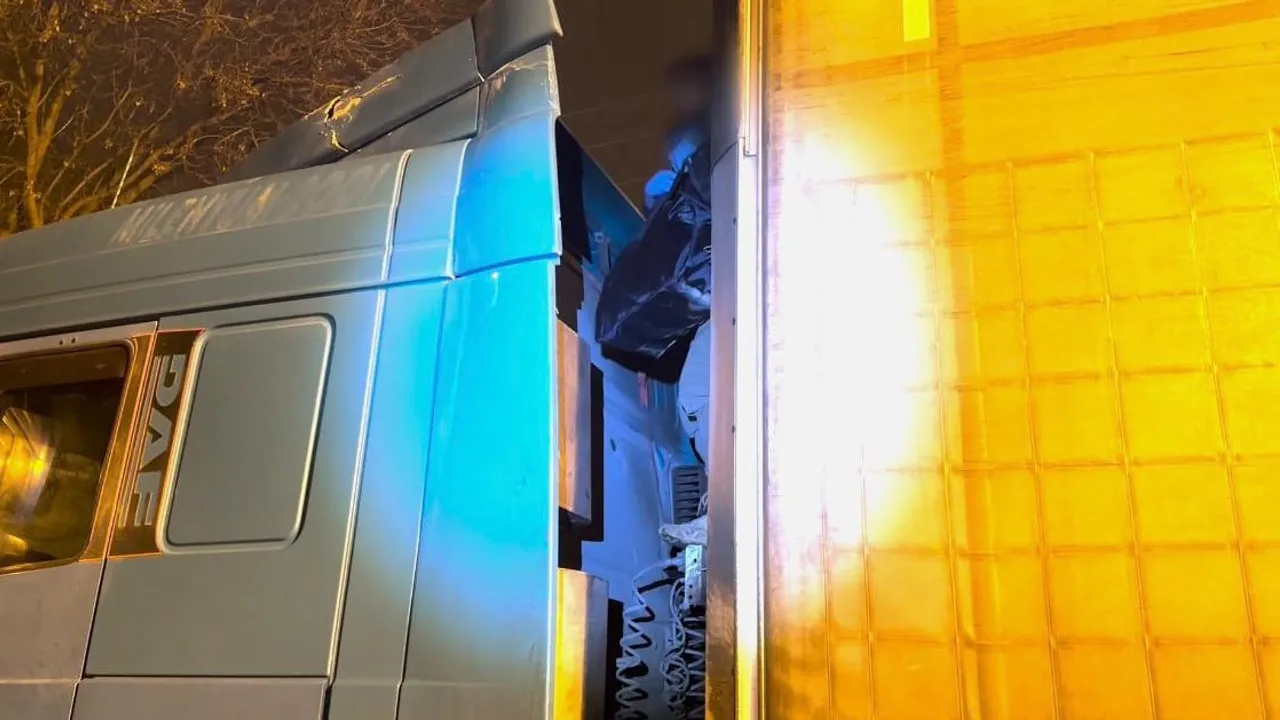 Batman’da tırda 51 kilo 300 gram toz esrar ele geçirildi; 1 şüpheli tutuklandı