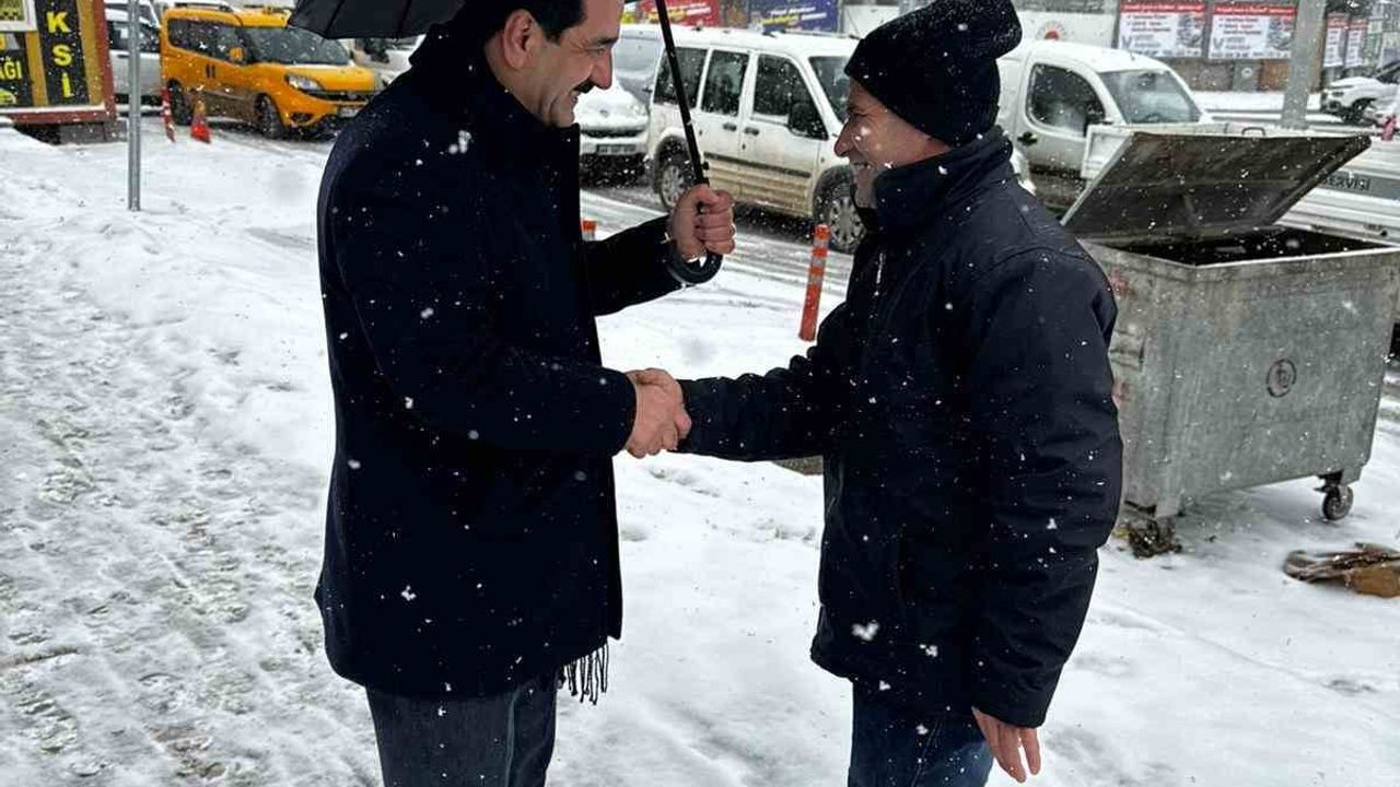 Battalgazi Belediyesi 104 Mahallede Kar Teyakkuzunda: 7/24 Kar Küreme ve Tuzlama Çalışması