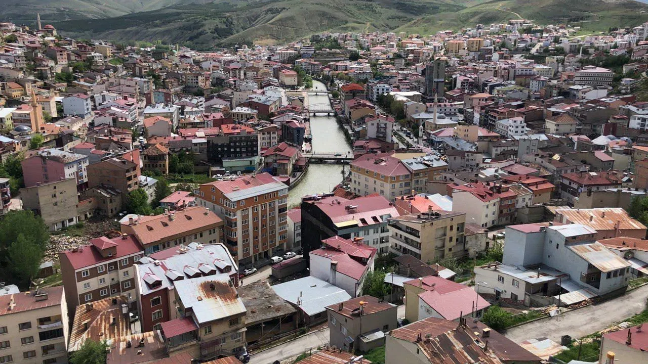 Bayburt’ta Aralık 2025'te 285 konut satıldı — Türkiye'de yıllık satış 1 milyon 688 bin 910 oldu