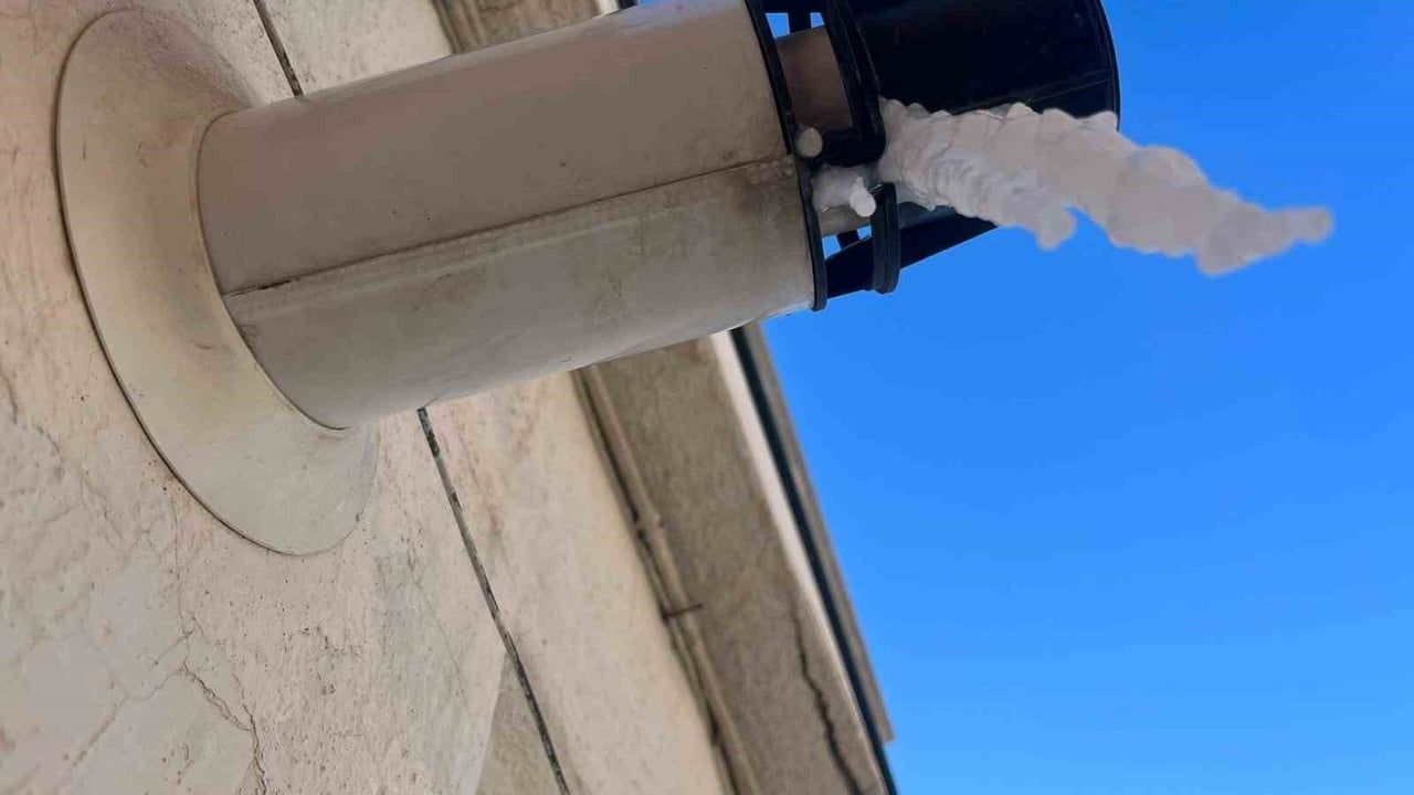 Bayburt’ta Hava -27°C’ye Düştü; Doğal Gaz Tahliye Borularında Buzlanma Oluştu