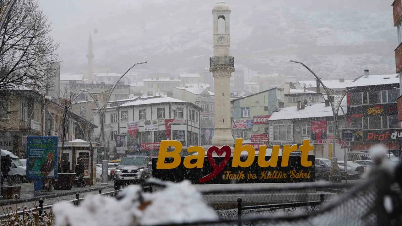 Bayburt'ta kar tatili 14 Ocak 2026 Çarşamba günü uzatıldı