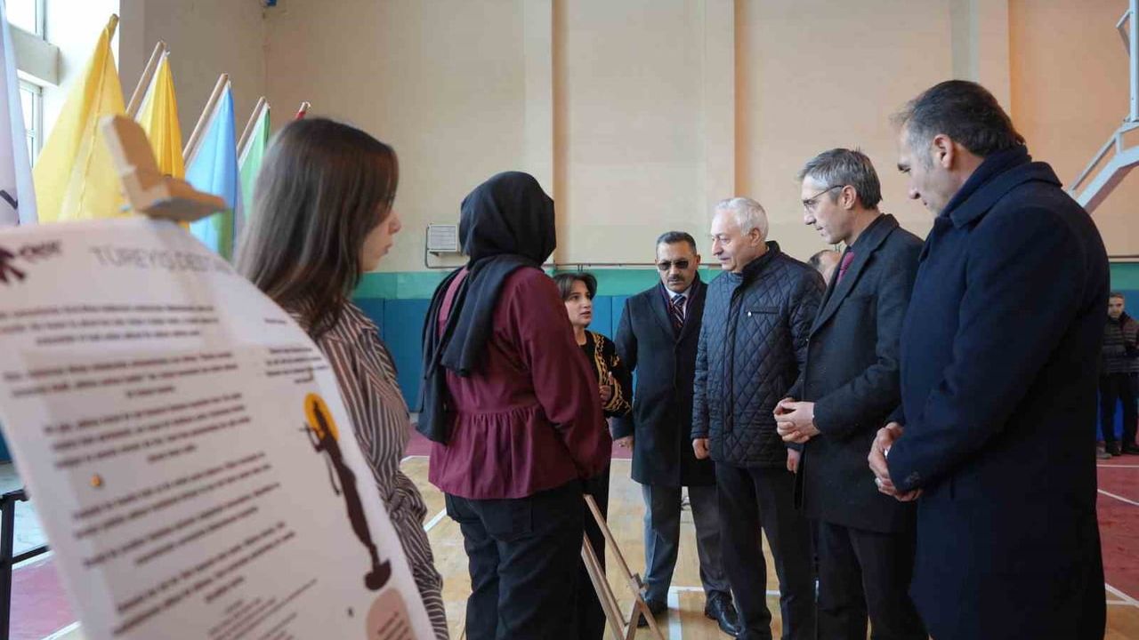 Bayburt'ta 'Türk Destanlarında Felsefi İzler' sergisi açıldı