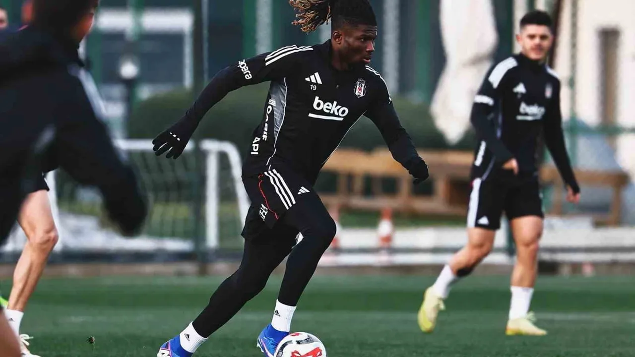 Beşiktaş, 18. Hafta Kayserispor Maçı Hazırlıklarını Nevzat Demir Tesisleri'nde Sürdürdü