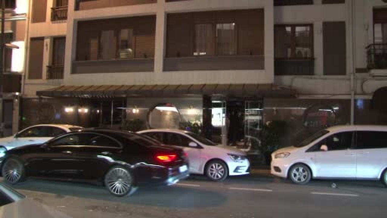 Beşiktaş Bebek'te gece saatlerinde otele jandarma operasyonu