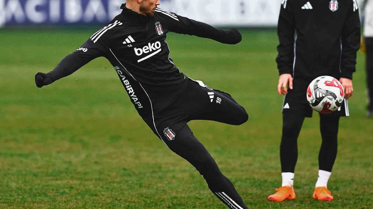 Beşiktaş, Eyüpspor deplasmanı öncesi kondisyon ve taktik çalıştı