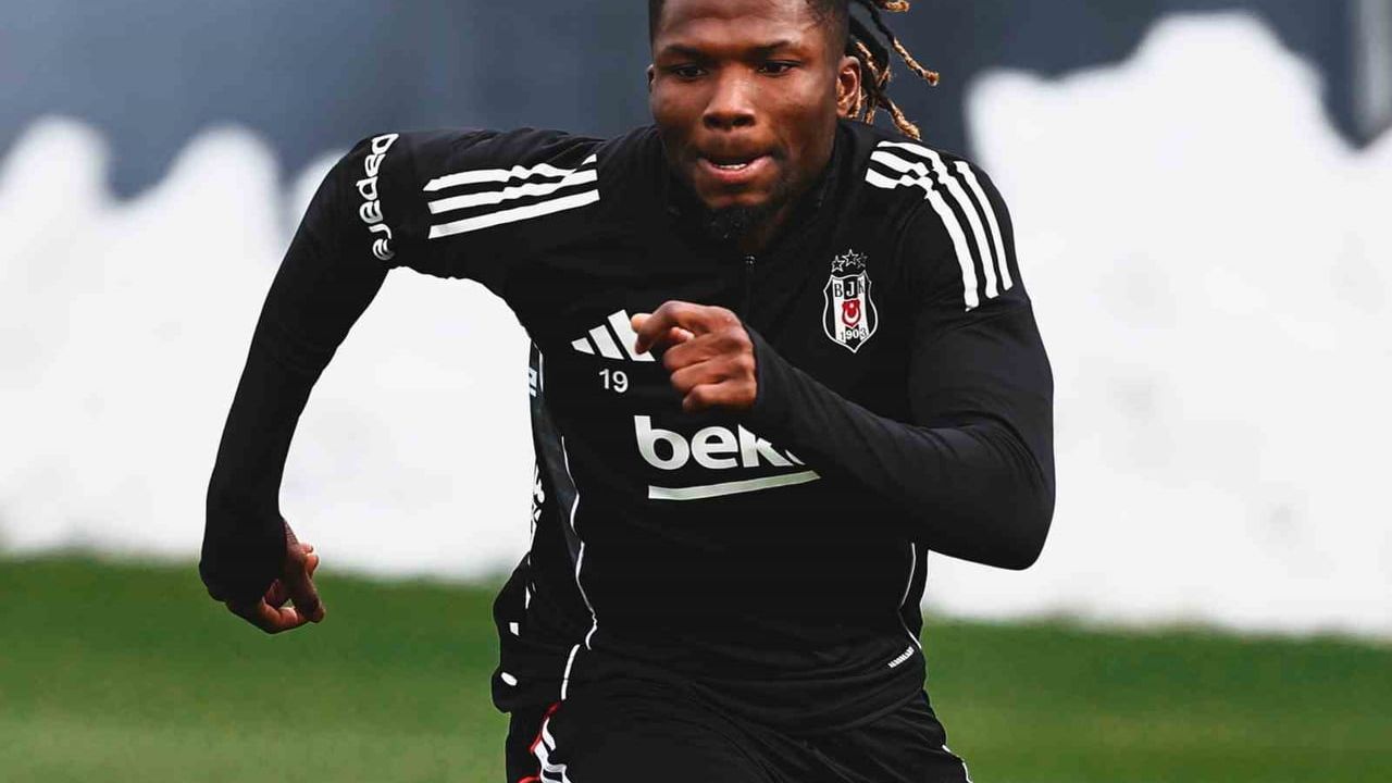 Beşiktaş, Eyüpspor maçı hazırlıklarına Sergen Yalçın yönetiminde devam etti