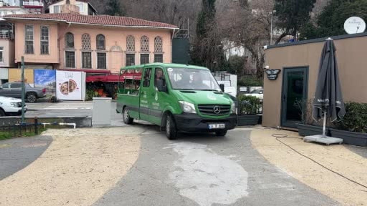 Beşiktaş'ta bulunan erkek cesedi Adli Tıp Kurumu'na gönderildi; kayıp Rus yüzücü ihtimali inceleniyor