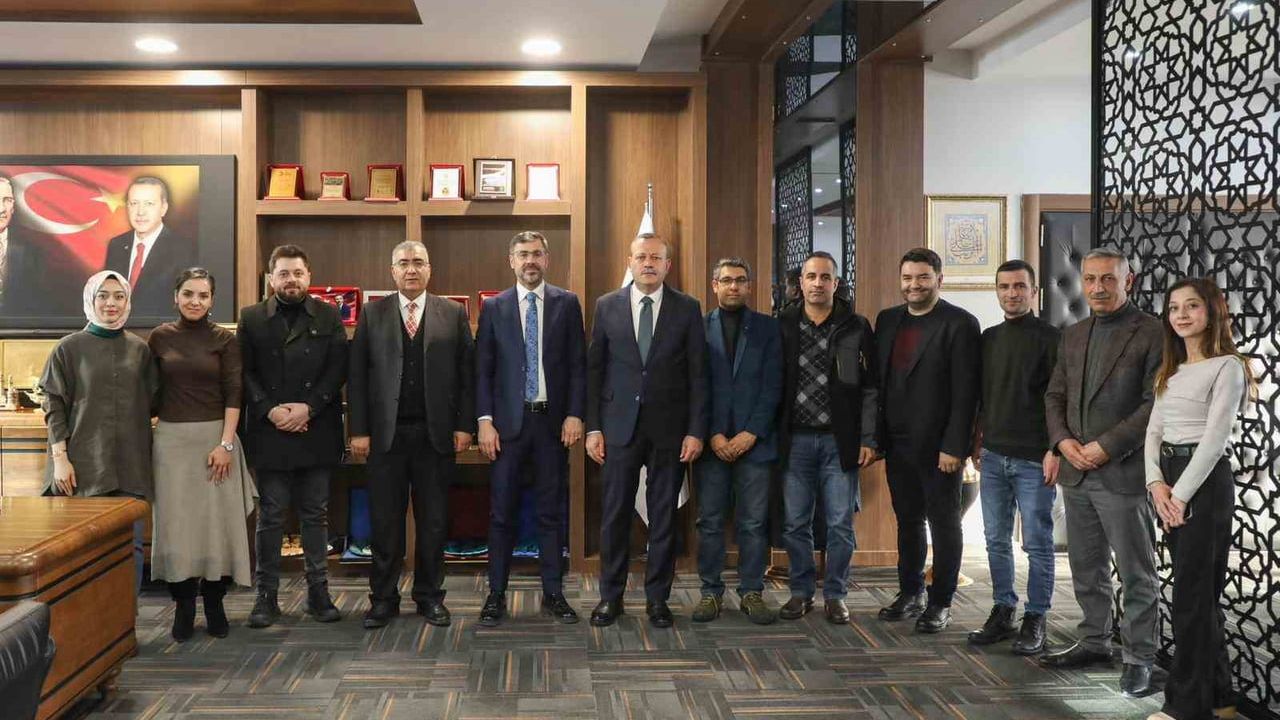 BEÜ ile Bitlis Belediyesi 'Dijital Eğitimde İş Birliği' protokolü imzaladı
