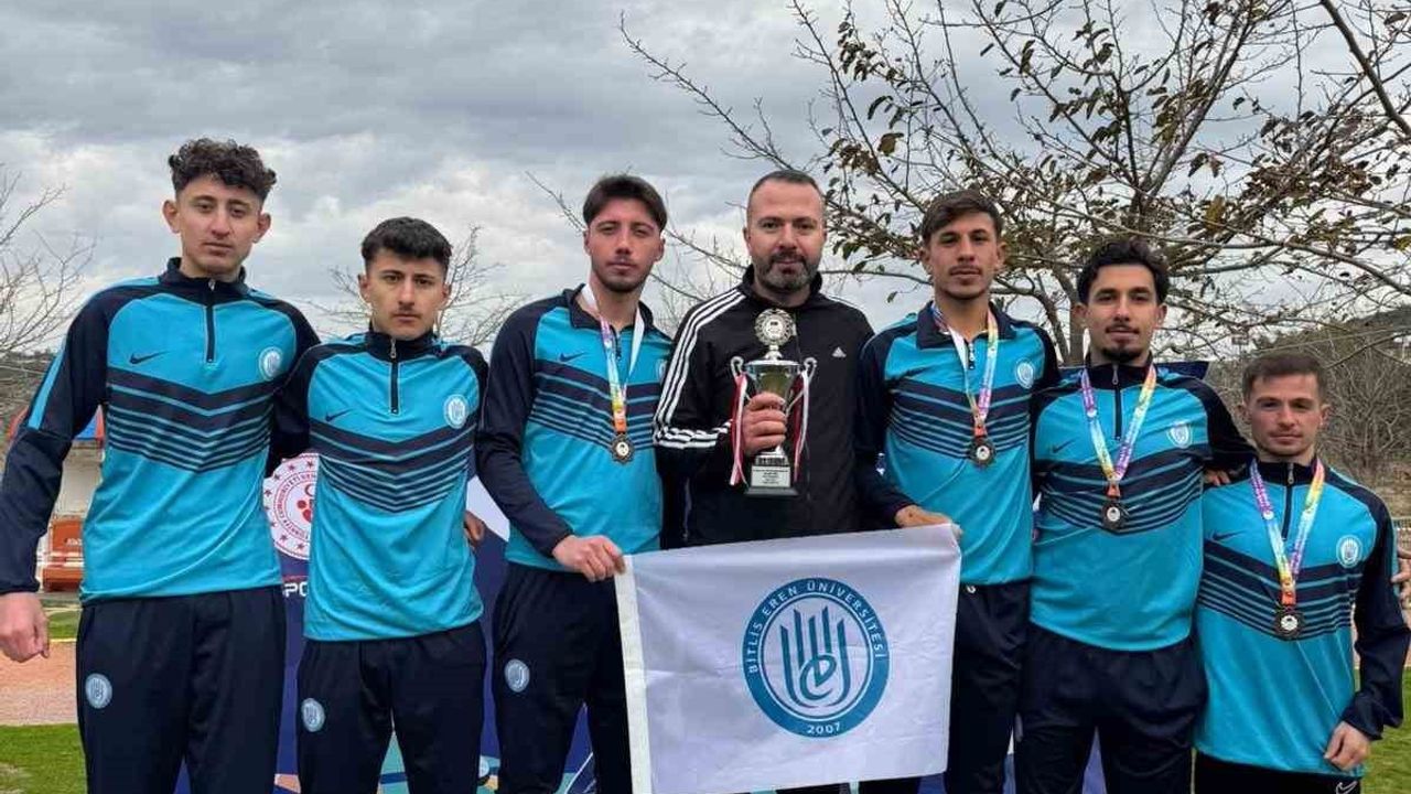 BEÜ Kros Takımı Kuşadası’nda düzenlenen Üniversitelerarası Şampiyonada Türkiye üçüncüsü oldu