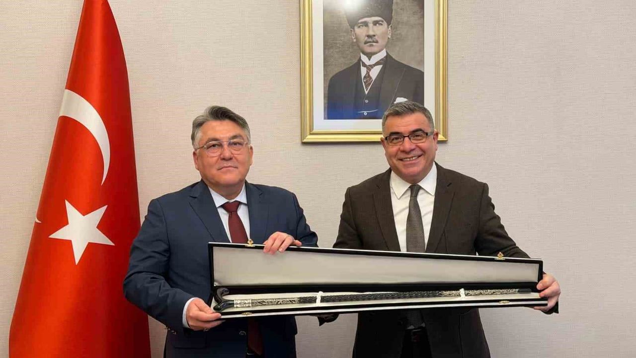 BEUN Rektörü Prof. Dr. İsmail Hakkı Özölçer, İçişleri Bakanı Başdanışmanı Prof. Dr. Ergün Yolcu’yu ziyaret etti