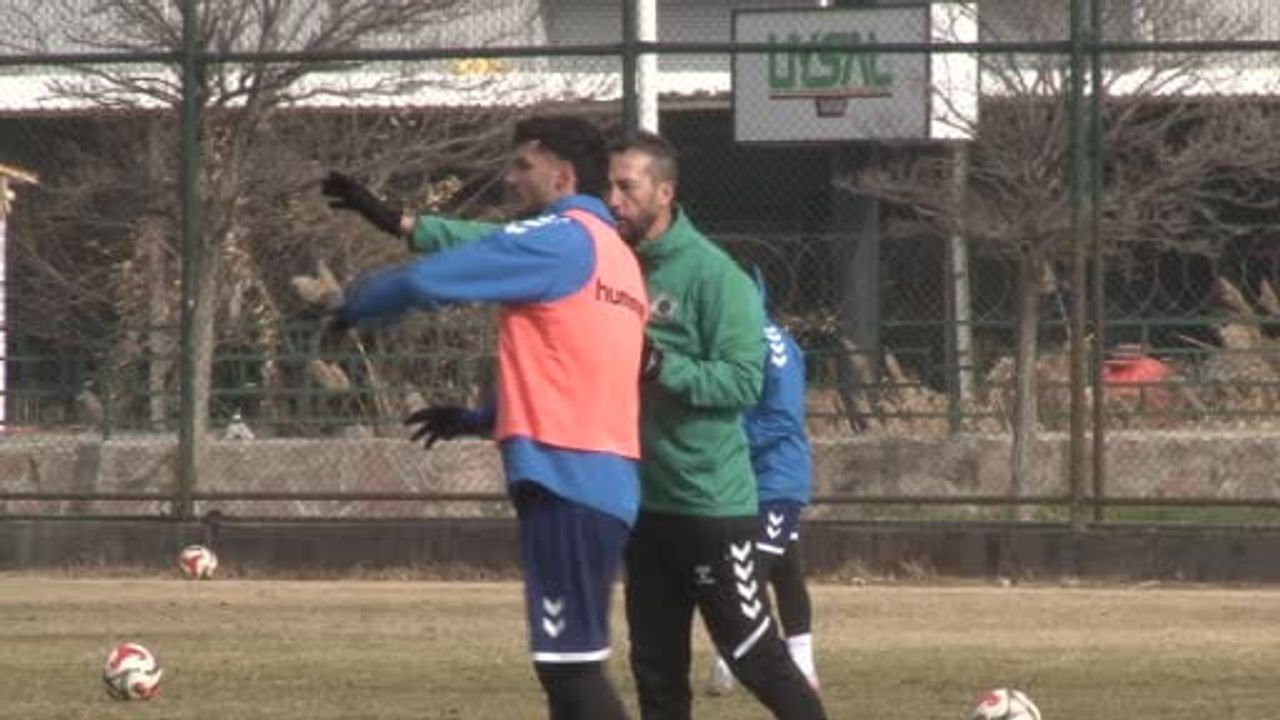 Bilal Kısa: Şampiyonluk yarışında Galatasaray’ı bir adım önde görüyorum