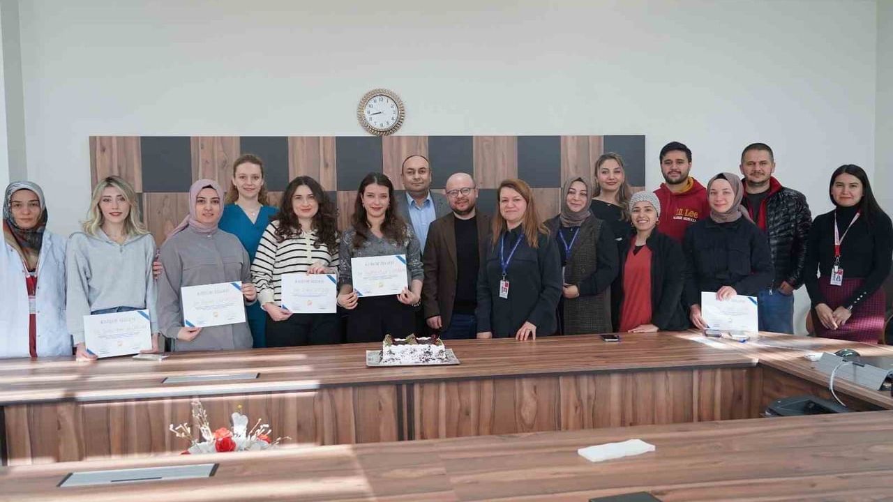 Bilecik Eğitim ve Araştırma Hastanesi'nde 'Ameliyathane Hemşireliği Sertifika Programı' tamamlandı