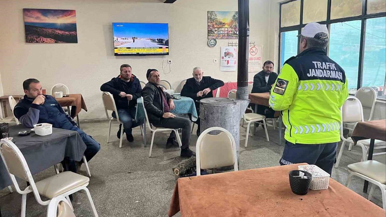 Bilecik Osmaneli'de köylere yönelik kış trafik güvenliği eğitimi