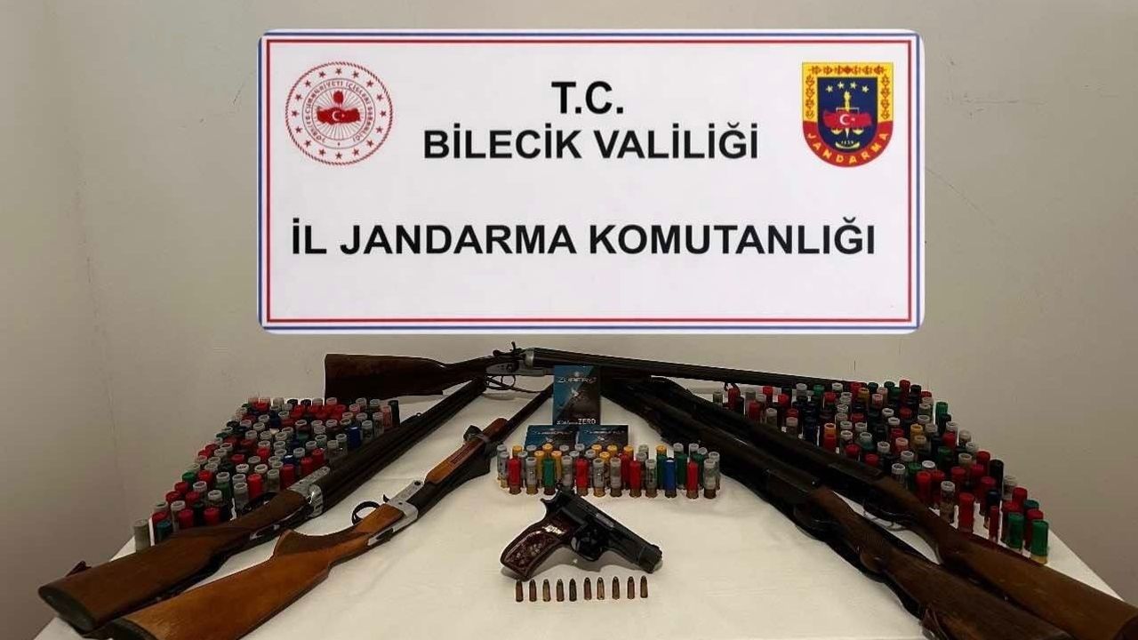 Bilecik Söğüt'te eş zamanlı aramada çok sayıda silah ve fişek ele geçirildi