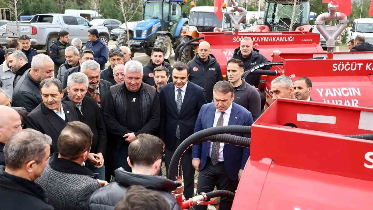 Bilecik'te 15 adet 3 ton kapasiteli su tankeri köylere teslim edildi