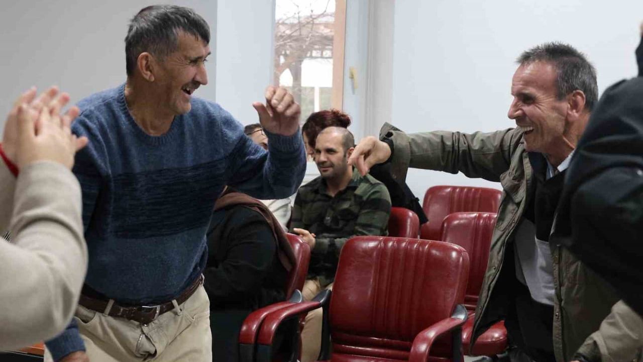 Bilecik'te gençler ile huzurevi sakinleri bir araya geldi